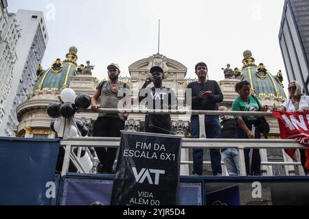 15 novembre 2024, Rio De Janeiro, Rio De Janeiro, Brasile: Rio de janeiro (rj), 11/15/2024 - dimostrazione/pec/scala 6x1 - dimostrazione nazionale a sostegno della pec per la fine della scala 6x1 che si è svolta questo venerdì (15) nel centro della città di rio de janeiro. (Foto: Aline Ribeiro AlcÃƒÂ¢ntara/Thenews2/Zumapress) (immagine di credito: © Aline Ribeiro Alcantara/TheNEWS2 via ZUMA Press Wire) SOLO PER USO EDITORIALE! Non per USO commerciale! Foto Stock