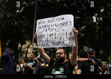 15 novembre 2024, Rio De Janeiro, Rio De Janeiro, Brasile: Rio de janeiro (rj), 11/15/2024 - dimostrazione/pec/scala 6x1 - dimostrazione nazionale a sostegno della pec per la fine della scala 6x1 che si è svolta questo venerdì (15) nel centro della città di rio de janeiro. (Foto: Aline Ribeiro AlcÃƒÂ¢ntara/Thenews2/Zumapress) (immagine di credito: © Aline Ribeiro Alcantara/TheNEWS2 via ZUMA Press Wire) SOLO PER USO EDITORIALE! Non per USO commerciale! Foto Stock