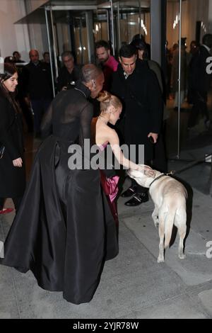 New York. 14 novembre 2024. NEW YORK, NEW YORK - 14 NOVEMBRE: (L-R)Cynthia Erivo e Ariana grande hanno partecipato alla Wicked New York Premiere al Museum of Modern Art il 14 novembre 2024 a New York. L'evento ha celebrato l'adattamento cinematografico dell'iconico musical di Broadway, con una scintillante schiera di stelle che camminano sul tappeto verde e fan che si sono dimostrati in piena forza per assistere a questa serata magica. (Crediti: Giada Papini Rampelotto/EuropaNewswire)/dpa/Alamy Live News Foto Stock