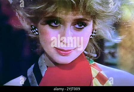 RUTHLESS PEOPLE 1986 Buena Vista Distribution film con Helen Slater nel ruolo di Sandy Kessler Foto Stock