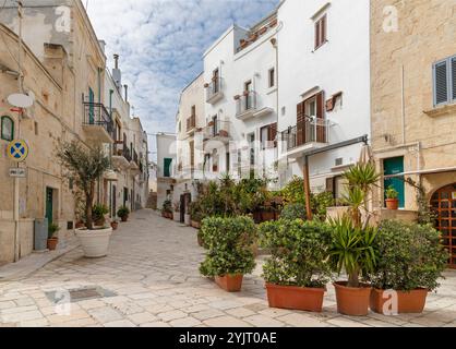 Polignano a Mare - la navata del centro storico Foto Stock