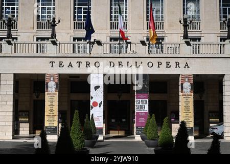 Roma, Italia - 3 novembre 2024: Teatro dell'Opera di Roma. Foto Stock