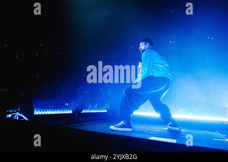 La band di Leicester Kasabian si esibisce dal vivo alla O2 Arena, Londra, Regno Unito, 16/11/2024 Ehimetalor Unuabona/Alamy Live News Foto Stock