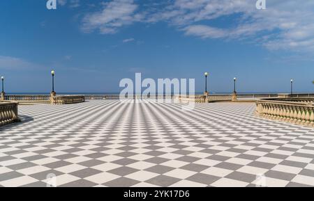 Mascagni Terrazza belvedere sul mare al tramonto. Livorno Toscana Italia Europa Foto Stock