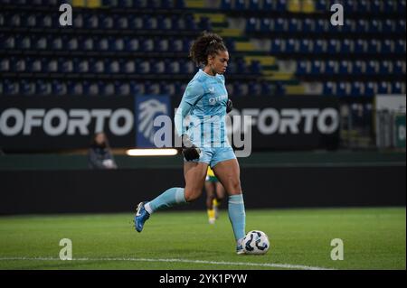 Sittard, Paesi Bassi. 16 novembre 2024. Sittard, Paesi Bassi, 16 novembre 2024: Portiere Jacintha Weimar (1 Feyenoord Vrouwen) durante la partita Azerion Vrouwen Eredivisie tra fortuna Sittard Vrouwen e Feyenoord Vrouwen al fortuna Sittard Stadion di Sittard, Paesi Bassi (Martin Pitsch/SPP) credito: SPP Sport Press Photo. /Alamy Live News Foto Stock