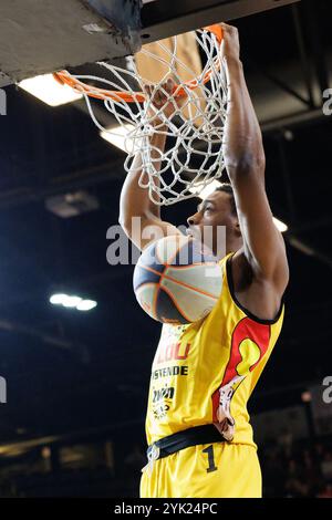 Ostenda, Belgio. 16 novembre 2024. Il Chase Audige di Oostende raffigurato in azione durante una partita di basket tra BC Oostende e Limburg United, sabato 16 novembre 2024, a Oostende, il giorno 11 del campionato di basket di prima divisione "BNXT League". BELGA FOTO KURT DESPLENTER credito: Belga News Agency/Alamy Live News Foto Stock