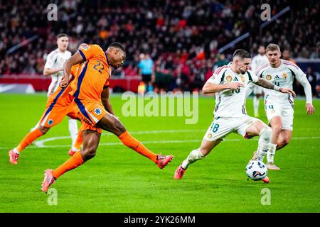 Amsterdam - Denzel Dumfries dei Paesi Bassi durante il quarto round del nuovo format della Champions League 2024/2025. La partita è ambientata tra Paesi Bassi e Ungheria alla Johan Cruijff Arena il 16 novembre 2024 ad Amsterdam, Paesi Bassi. (Foto Box to Box/Yannick Verhoeven) Foto Stock