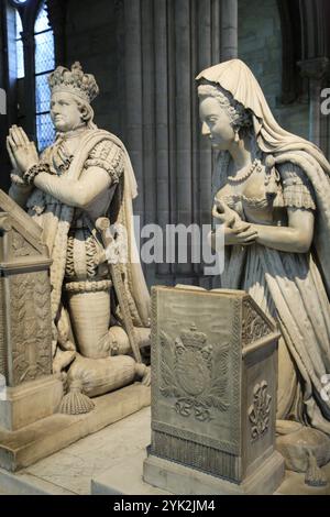 Francia, Ile de France, St Denis, interno della cattedrale, tomba reale Foto Stock