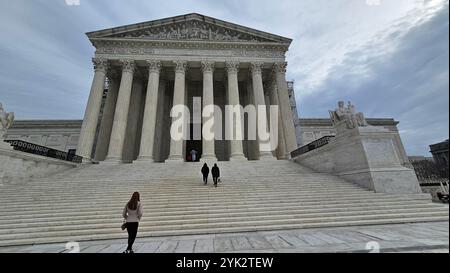 Washington DC-10 febbraio 2024: Vista frontale dell'edificio della Corte Suprema degli Stati Uniti Foto Stock