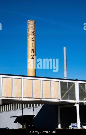 Insegna Heinz su una pila presso l'impianto Highbury Canco in Oak Street East nel centro di Leamington, Ontario, Canada Foto Stock