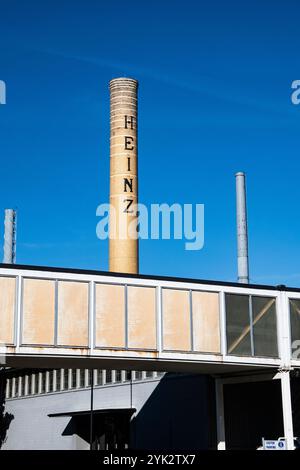 Insegna Heinz su una pila presso l'impianto Highbury Canco in Oak Street East nel centro di Leamington, Ontario, Canada Foto Stock