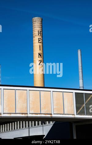 Insegna Heinz su una pila presso l'impianto Highbury Canco in Oak Street East nel centro di Leamington, Ontario, Canada Foto Stock