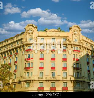 BARCELLONA, SPAGNA - 3 ottobre 2024: Barcellona è la capitale della Catalogna. Barcellona e' una delle principali destinazioni turistiche con un'architettura unica, c Foto Stock