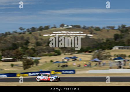 Bathurst, Australia, 10 novembre 2024. Tom Oliphant alla guida di HMO Customer Racing Hyundai i30N TCR durante la Supercheap Auto Bathurst International a Mt Panorama il 10 novembre 2024 a Bathurst, Australia. Crediti: Ivan Glavas/Speed Media/Alamy Live News Foto Stock