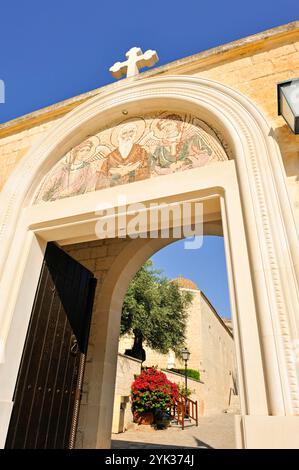 Monastero ortodosso di Agios Neophytos, distretto di Paphos, Cipro, Mar Mediterraneo orientale Foto Stock