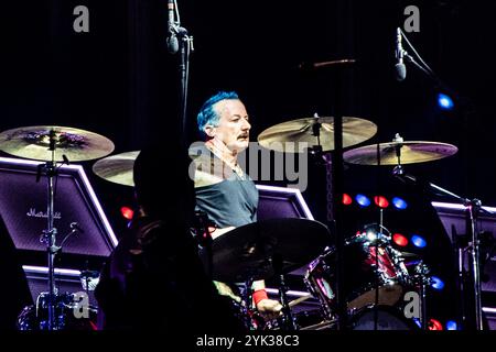 Città del Messico, Messico. 15 novembre 2024. Tre Cool Green Day si esibisce durante il primo giorno del Corona Capital Music Festival 2024 a Autódromo Hermanos Rodríguez il 15 novembre 2024 a città del Messico, Messico. Foto: Annie Lesser/imageSPACE/Sipa USA credito: SIPA USA/Alamy Live News Foto Stock