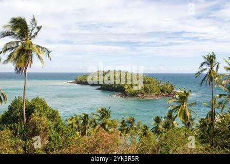 Ile du Diable vista dall'Ile Royale, dall'Iles du Salut (Isole della salvezza), dalla Guyana francese, dal dipartimento d'oltremare e dalla regione della Francia, dalla costa atlantica del Foto Stock