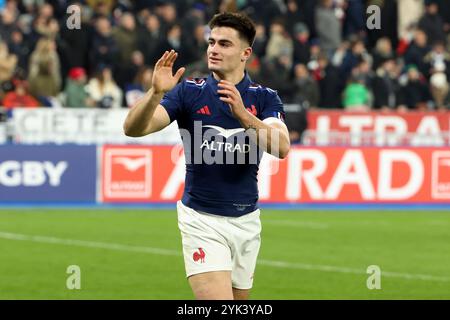 Saint Denis, Francia. 17 novembre 2024. Nolann le Garrec di Francia saluta i tifosi dopo il test match di rugby a 15 delle Autumn Nations Series 2024 tra Francia e nuova Zelanda (All Blacks) il 16 novembre 2024 allo Stade de France di Saint-Denis vicino Parigi, Francia - foto Jean Catuffe/DPPI Credit: DPPI Media/Alamy Live News Foto Stock
