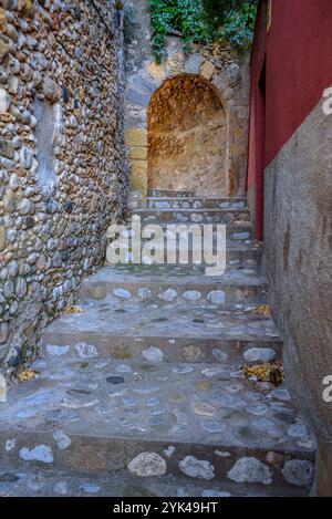 IT: Villaggio di Vila-robau, nel comune di Ventalló in un pomeriggio d'autunno (Alt Empordà, Girona, Catalogna, Spagna) ESP: Aldea de Vila-robau, e Foto Stock