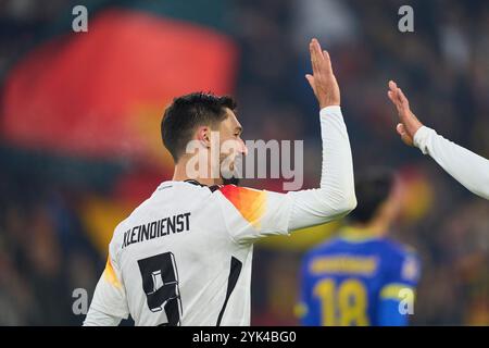 Friburgo, Germania. 16 novembre 2024. Tim Kleindienst, DFB 9 celebra il suo gol 7-0, felice, ridere, festeggiare, nella partita della UEFA Nations League 2024 GERMANIA - BOSNIA ERZEGOVINA 7-0 nella stagione 2024/2025 al 16 novembre 2024 a Friburgo, Germania. Fotografo: ddp Images/STAR-Images credito: ddp media GmbH/Alamy Live News Foto Stock