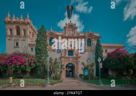 Il Balboa Park Visitor Center si trova nella Casa dell'ospitalità in Plaza de Panama, San Diego, California, Stati Uniti. Foto Stock