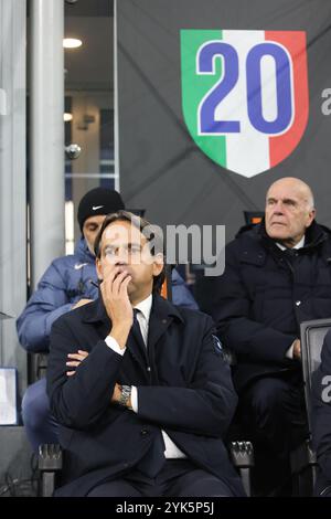 Simone Inzaghi, allenatore del Milano FC Inter durante la partita di calcio di serie A Enilive 2024/2025 tra Inter e Napoli al Giuseppe Meazza st Foto Stock