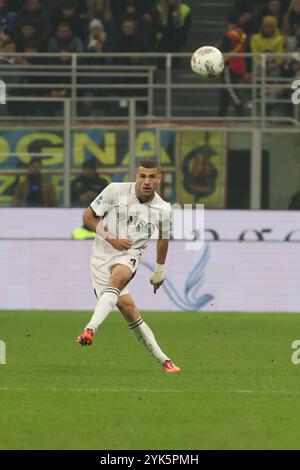 Alessandro Buongiorno di Milano SSC Napoli in azione durante la partita di calcio di serie A Enilive 2024/2025 tra Inter e Napoli al Giuseppe Foto Stock