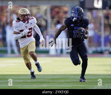 Ampio ricevitore SMU Mustangs RODERICK DANIELS JR. (13) corre per yard dopo una presa durante la partita tra i Boston College Eagles e i SMU Mustangs il 16 novembre 2024 al Gerald J. Ford Stadium di Dallas, Texas. (Foto di: Jerome Hicks/Sipa USA) credito: SIPA USA/Alamy Live News Foto Stock