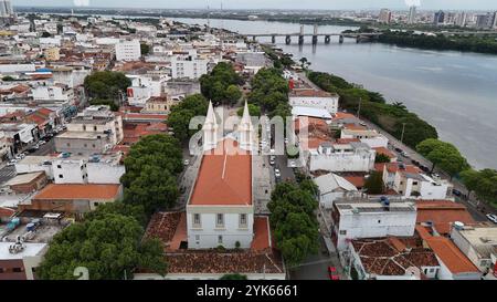 juazeiro, bahia, brasile - 14 novembre 2024: Veduta aerea della città di Juazeiro, nel nord di Bahia. Foto Stock