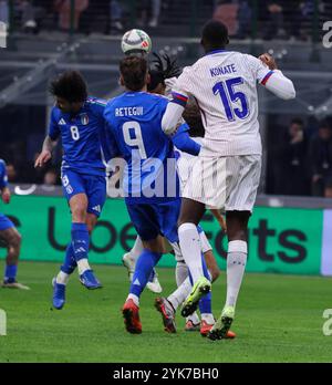 Milano, Milano, Italia. 18 novembre 2024. Durante la prima partita della UEFA National League 17/11/2024 partita di calcio tra Italia e Francia allo Stadio San Siro di Milano. Nella foto: Mateo Retegui d'Italia (Credit Image: © Fabio Sasso/ZUMA Press Wire) SOLO USO EDITORIALE! Non per USO commerciale! Foto Stock