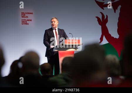 Llandudno, Galles, Regno Unito. 17 novembre 2024. Jeremy Miles MS, Evans, Segretario di Gabinetto per la salute e l'assistenza sociale affronta la conferenza per la discussione di Iechyd da. Sean Pursey/Alamy Live News Foto Stock