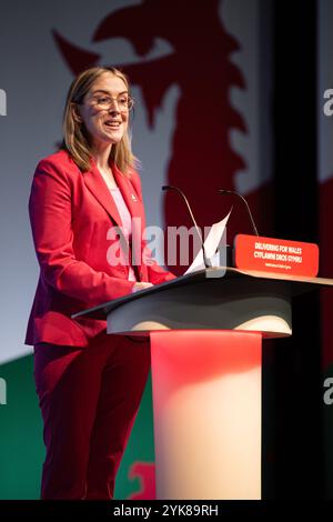 Llandudno, Galles, Regno Unito. 17 novembre 2024. Sarah Murphy MS, Ministro della salute mentale e del benessere risponde alla discussione di Iechyd da. Sean Pursey/Alamy Live News Foto Stock