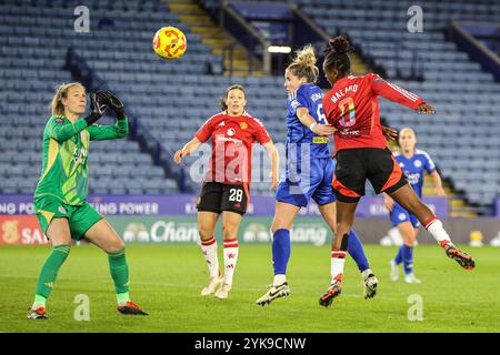 Leicester, Regno Unito. 17 novembre 2024. Leicester, Inghilterra, 16 novembre 2024: Melvine Malard (9 Manchester United) dirige la palla durante la partita della Barclays Womens Super League tra Leicester City e Manchester United al King Power Stadium di Leicester, Inghilterra (Natalie Mincher/SPP) crediti: SPP Sport Press Photo. /Alamy Live News Foto Stock