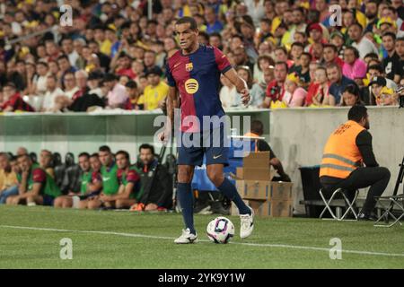 Curitiba, Brasile. 17 novembre 2024. PR - CURITIBA - 11/17/2024 - CHARITY FRIENDLY, BARCELONA LEGENDS x PELE LEGENDS - Rivaldo giocatore di Barcelona Legends durante una partita di beneficenza allo stadio Arena da Baixada foto: Robson Mafra/AGIF (foto di Robson Mafra/AGIF/Sipa USA) credito: SIPA USA/Alamy Live News Foto Stock