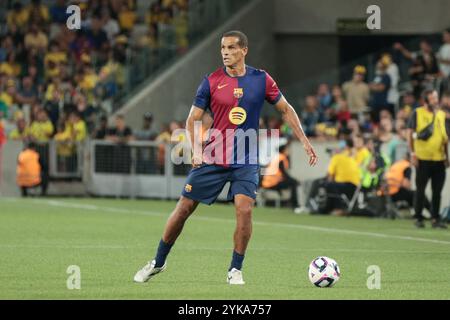 Curitiba, Brasile. 17 novembre 2024. PR - CURITIBA - 11/17/2024 - CHARITY FRIENDLY, BARCELONA LEGENDS x PELE LEGENDS - Rivaldo giocatore di Barcelona Legends durante una partita di beneficenza allo stadio Arena da Baixada foto: Robson Mafra/AGIF (foto di Robson Mafra/AGIF/Sipa USA) credito: SIPA USA/Alamy Live News Foto Stock