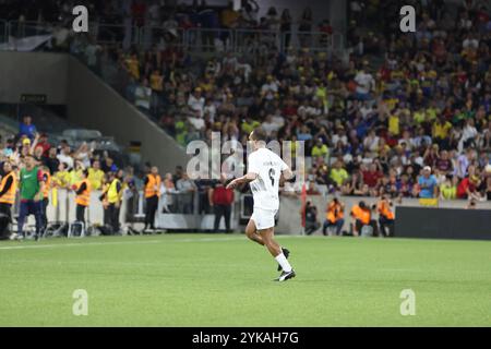 Curitiba, Parana, Brasile. 17 novembre 2024. Curitiba (pr), 17/11/2024- ospedale pequeno principe/Legends pele/barcelona- giocatore richarlyson celebra un gol durante una partita tra leggende pequeno principe e leggende barca in una partita di beneficenza a favore della salute infantile e giovanile presso l'istituto di ricerca pele pequeno principe, tenutosi nella città di curitiba, nella notte di questa domenica 17 novembre 2024. (Credit Image: © Edson De Souza/TheNEWS2 via ZUMA Press Wire) SOLO PER USO EDITORIALE! Non per USO commerciale! Foto Stock