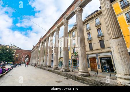 Milano, Italia. Colonne di San Lorenzo o San Lorenzo, antiche rovine romane Foto Stock