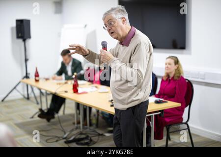 Llandudno, Galles, Regno Unito. 16 novembre 2024. Mark Drakeford MS, Segretario del Gabinetto per le Finanze, parla ad un evento marginale WLGA alla Welsh Labour Conference. Sean Pursey/Alamy Live News Foto Stock