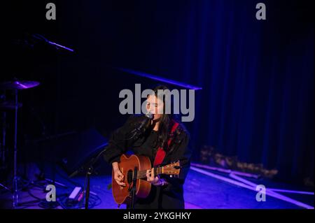 Hollie col presso Tolhuistuin Paradiso ad Amsterdam Paesi Bassi 17-11-2024 Foto Stock