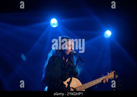 Hollie col presso Tolhuistuin Paradiso ad Amsterdam Paesi Bassi 17-11-2024 Foto Stock