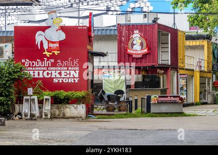 Ristorante di cucina tailandese Chicken Story a Huai Khwang Bangkok Tailandia Foto Stock