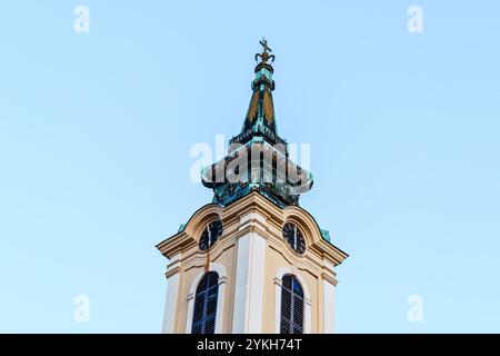 Orologio della torre della chiesa. Foto di alta qualità Foto Stock