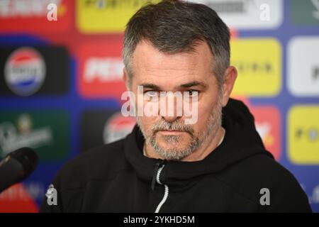 Olomouc, Repubblica Ceca. 18 novembre 2024. Il capo allenatore georgiano Willy Sagnol partecipa alla conferenza stampa prima della partita di calcio della Lega delle Nazioni: Cechia vs Georgia a Praga, Repubblica Ceca, 18 novembre 2024. Crediti: Ludek Perina/CTK Photo/Alamy Live News Foto Stock