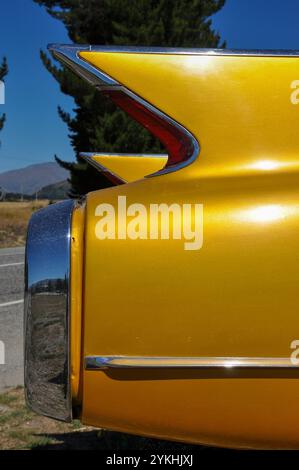 Museo nazionale dei trasporti e dei giocattoli a Wanaka, Otago, South Island, nuova Zelanda. 1960 Cadillac Coupe De Ville Tailfins Foto Stock