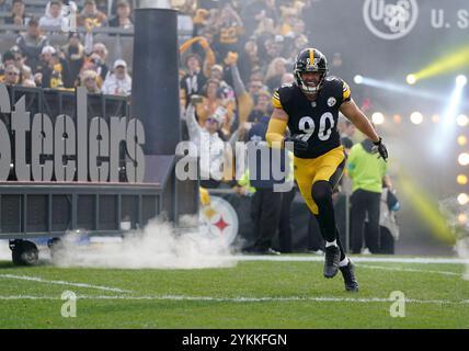 Pittsburgh, Pennsylvania, Stati Uniti. 17 novembre 2024. 17 novembre 2024: T.J. Watt n. 90 durante la partita tra Pittsburgh Steelers e Baltimore Ravens all'Acrisure Stadium di Pittsburgh, Pennsylvania. Brook Ward/Apparent Media Group (Credit Image: © AMG/AMG via ZUMA Press Wire) SOLO PER USO EDITORIALE! Non per USO commerciale! Foto Stock