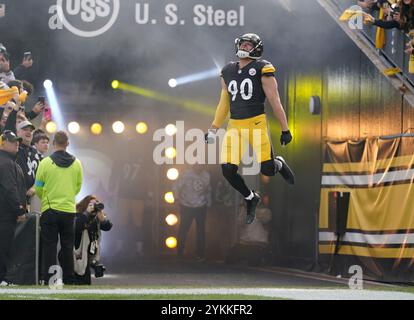 Pittsburgh, Pennsylvania, Stati Uniti. 17 novembre 2024. 17 novembre 2024: T.J. Watt n. 90 durante la partita tra Pittsburgh Steelers e Baltimore Ravens all'Acrisure Stadium di Pittsburgh, Pennsylvania. Brook Ward/Apparent Media Group (Credit Image: © AMG/AMG via ZUMA Press Wire) SOLO PER USO EDITORIALE! Non per USO commerciale! Foto Stock