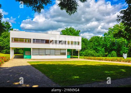 Villa Savoye è un vero capolavoro di le Corbusier e lo stile internazionale a Poissy (periferia di Parigi) Foto Stock