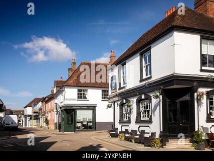 Regno Unito, Inghilterra, West Sussex, Midhurst, Swan Inn e West Street Foto Stock