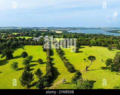 Antony House da un drone, Woodland Garden e Woodland Walk, Torpoint, Cornovaglia, Inghilterra Foto Stock