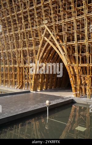 Il Welcome Center o The Legend of Bamboo by Vo Trong Nghia al Vinpearl Grand World Phu Quoc Island Vietnam Foto Stock